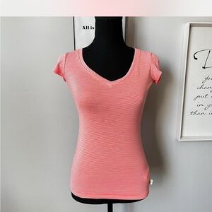 Vintage guess v neck tee size small, cross posted